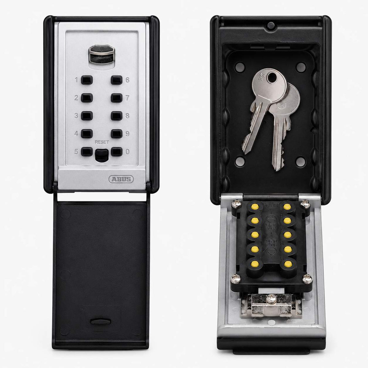 Boîte à clés ABUS 767 ouverte avec compartiment intérieur et clavier à code