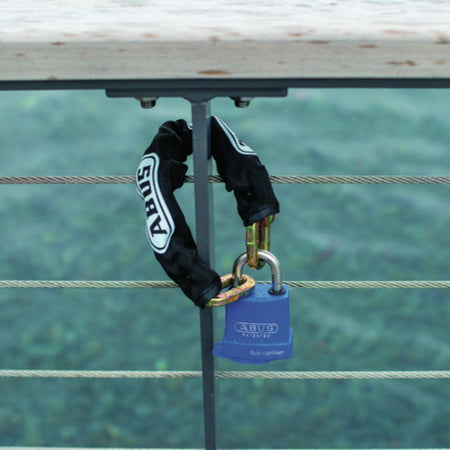 Cadenas extérieur Abus 83 mise en situation
