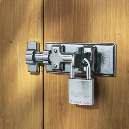 Cadenas vide 86TI mise en situation sur porte cadenas