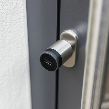 serrure connectée bravsu 4000 MX sur porte