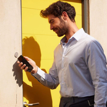 serrure connectée porte d'entrée yale linus l2 image